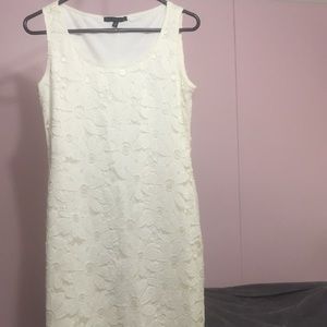 White daisy dress